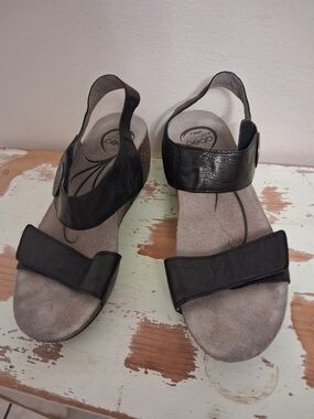 Abeo Black Leather Slingback Sandals